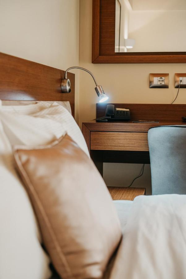 Center Hotel Gjirokastër Extérieur photo
