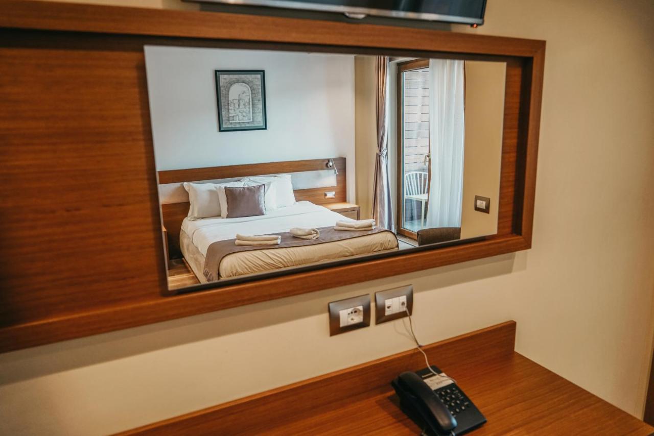 Center Hotel Gjirokastër Extérieur photo