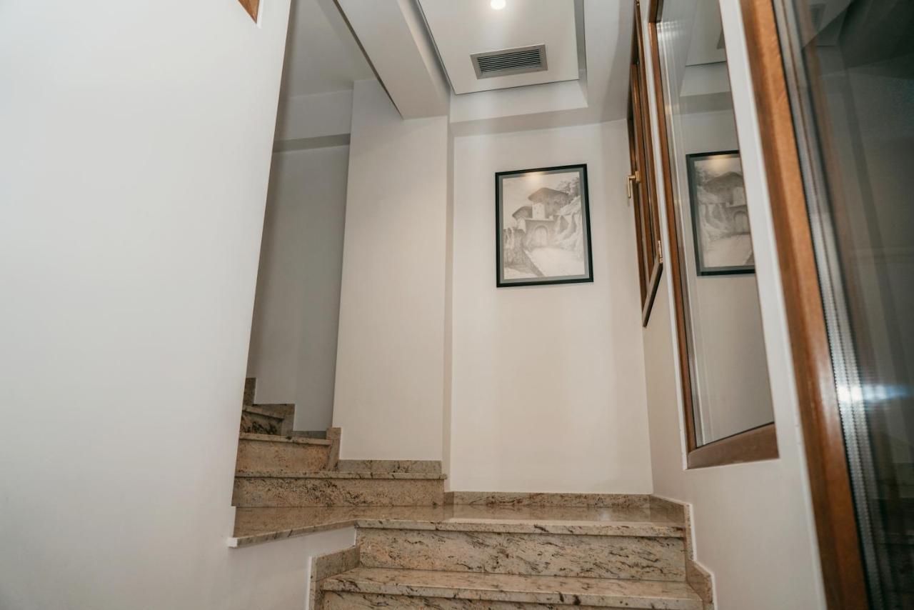 Center Hotel Gjirokastër Extérieur photo