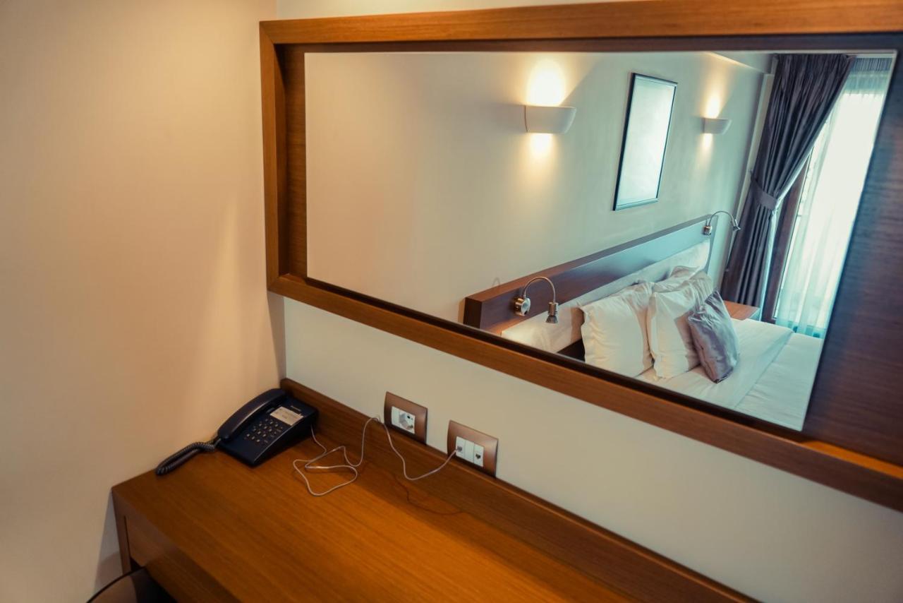 Center Hotel Gjirokastër Extérieur photo