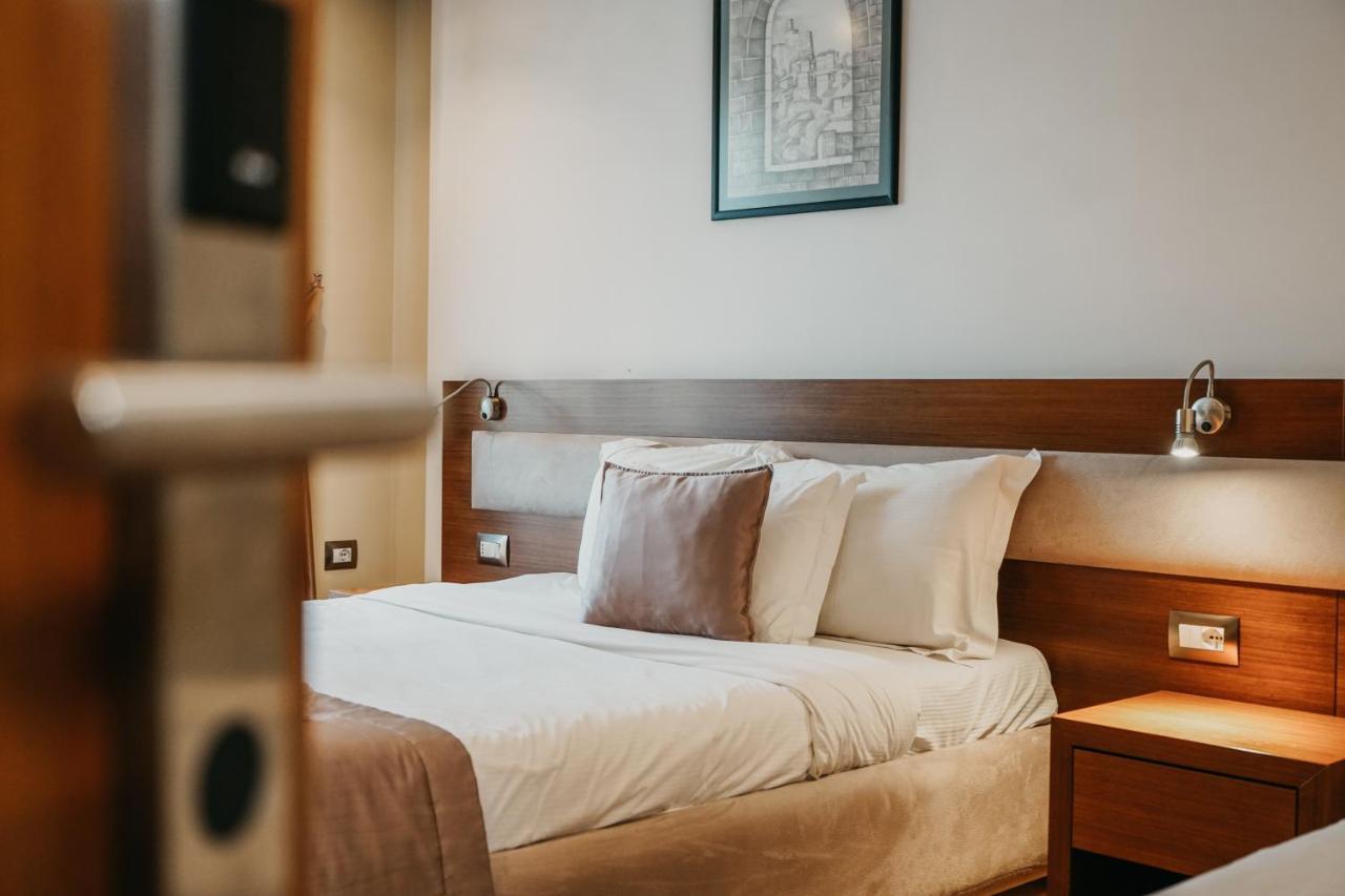 Center Hotel Gjirokastër Extérieur photo
